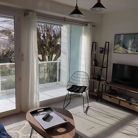 T2 A 300m Du Marche - Balcon, Cuisine Equipee, Confort, Ideal Vacances. - Fr-1-494-183