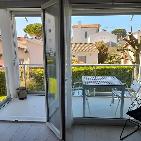T2 A 300m Du Marche - Balcon, Cuisine Equipee, Confort, Ideal Vacances. - Fr-1-494-183 Apartment